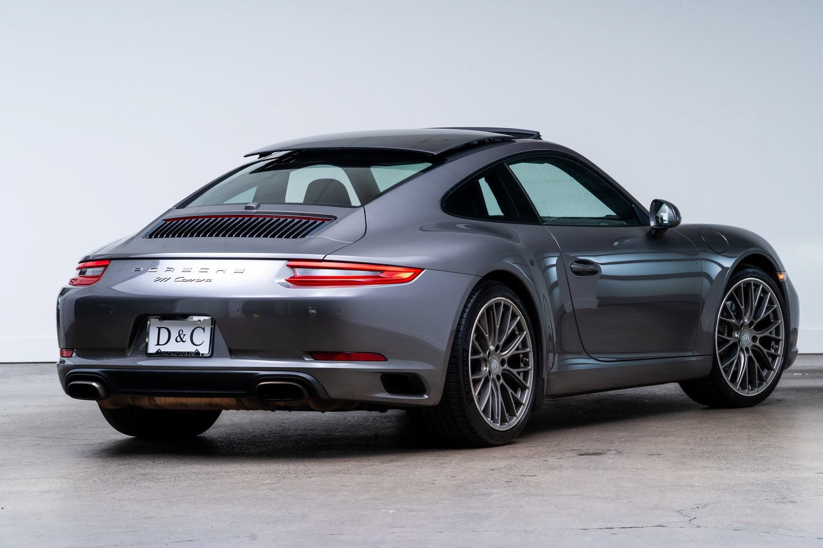 Used 2018 Porsche 911 Carrera RWD image 6
