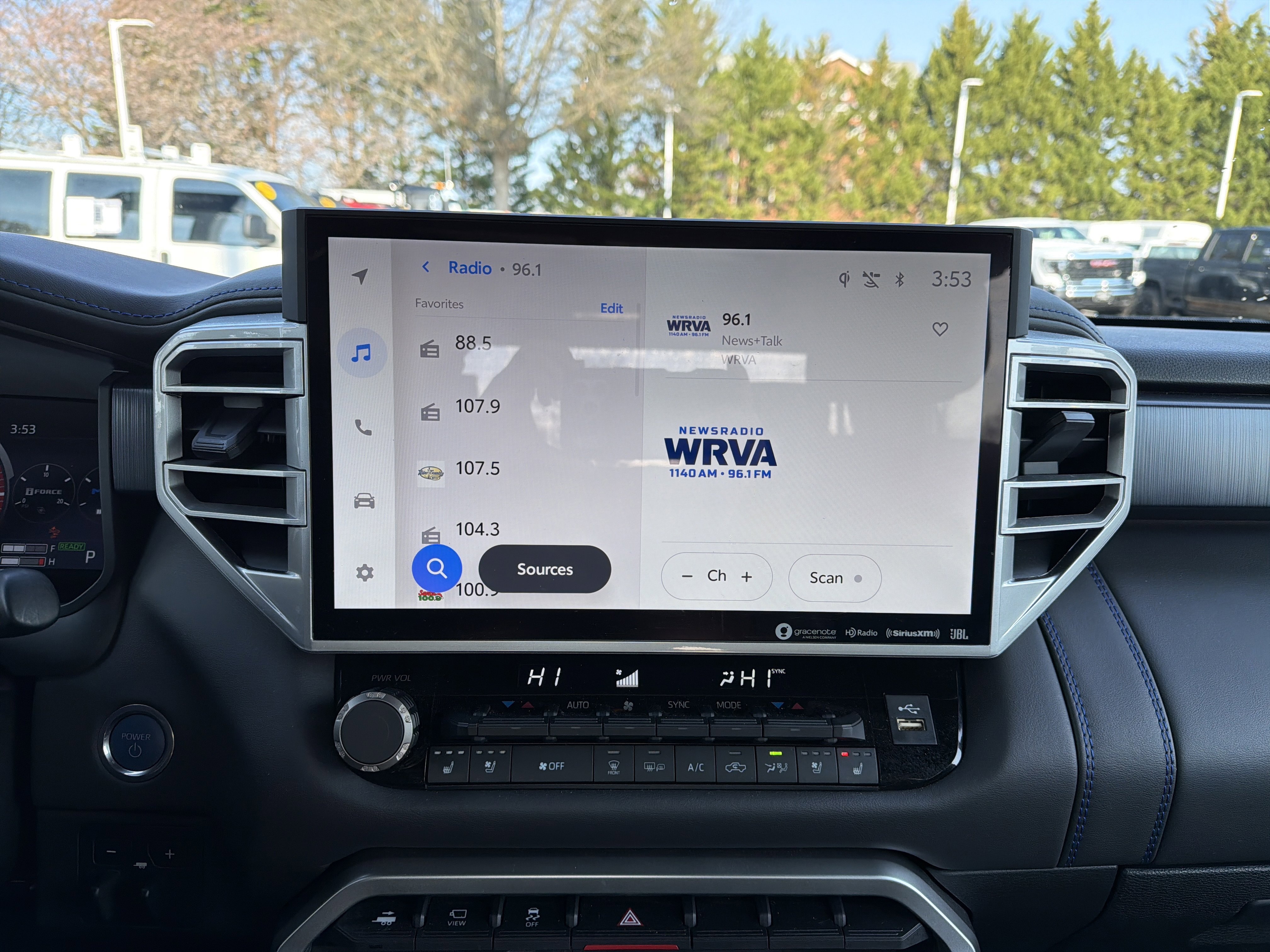 Used 2024 Toyota Tundra Platinum image 23