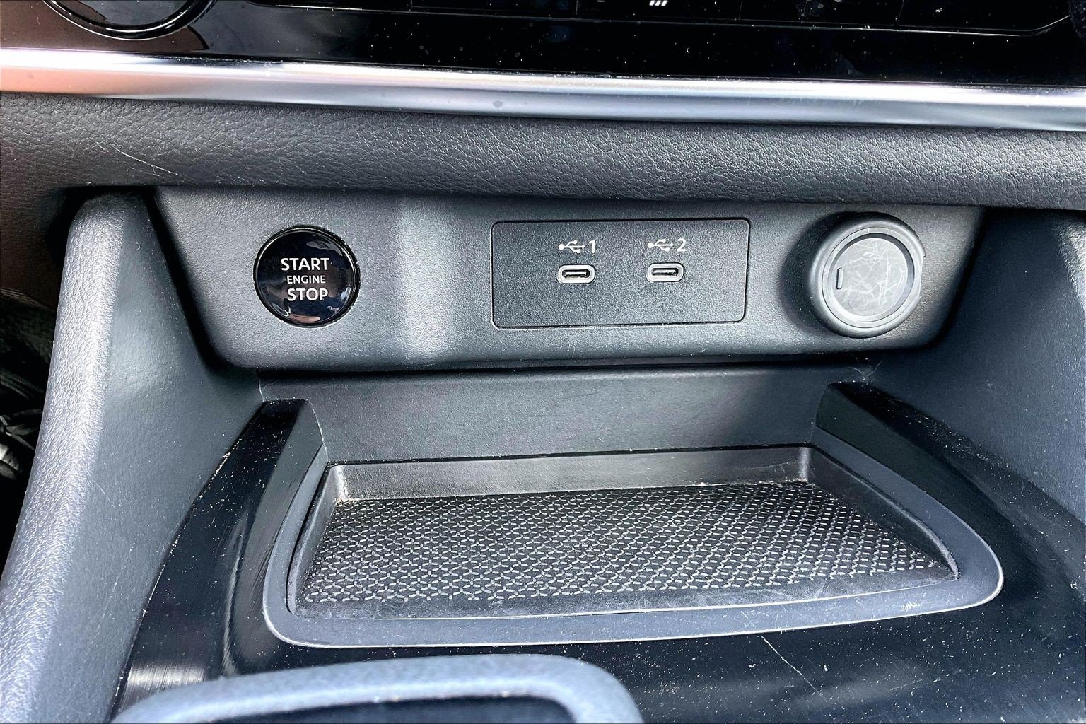 Used 2024 Nissan Rogue S FWD image 16