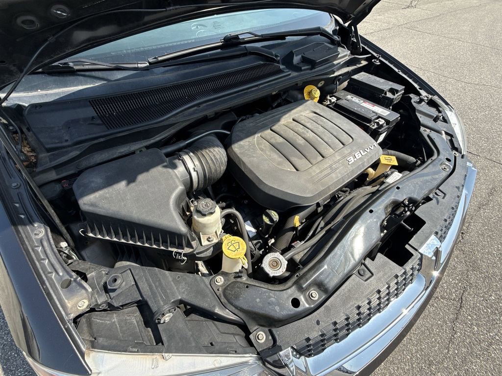 Used 2017 Dodge Grand Caravan SXT image 16