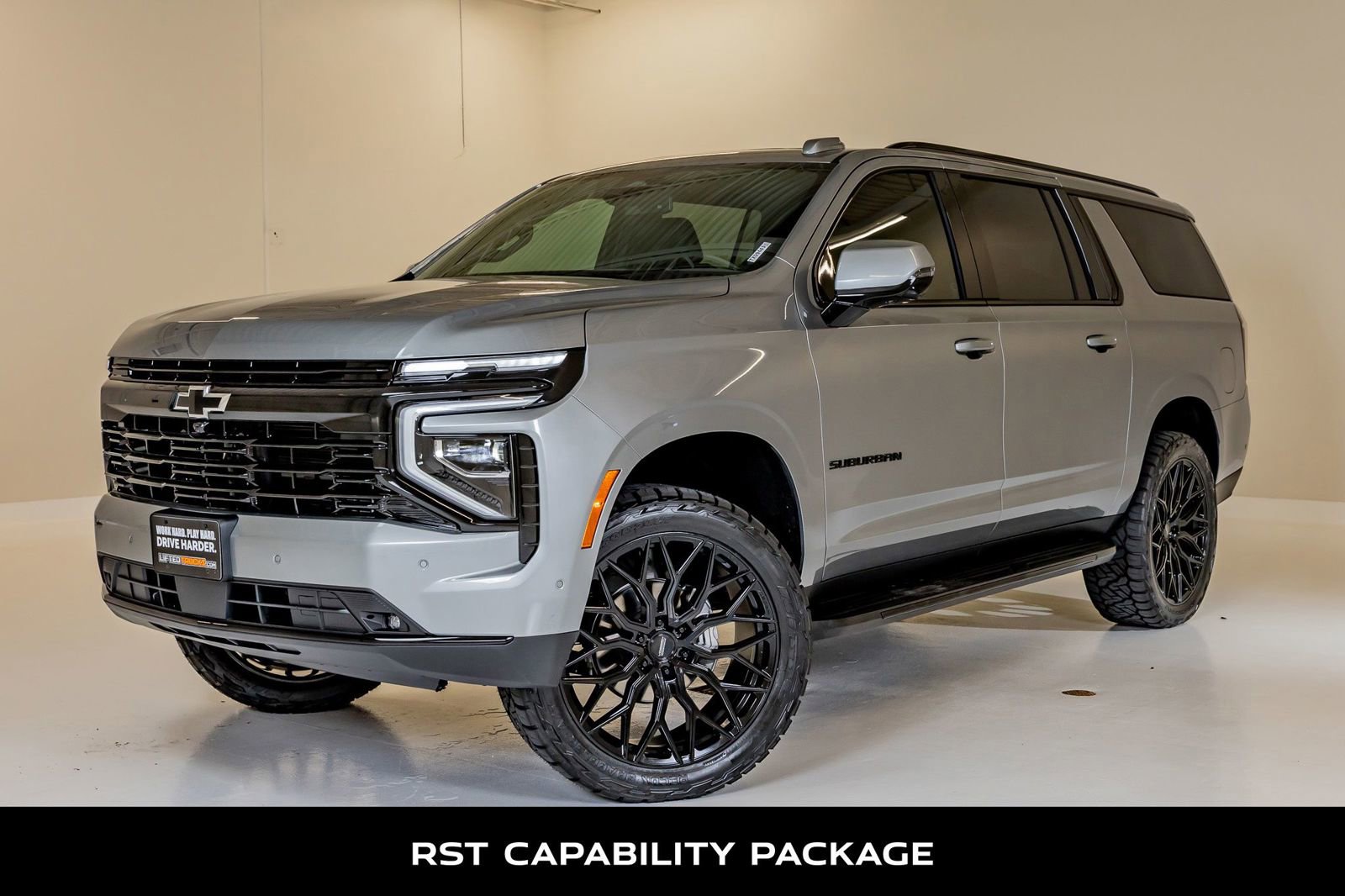 Used 2026 Chevrolet Suburban RST w/ RST Capability Package AWD/4WD image 5
