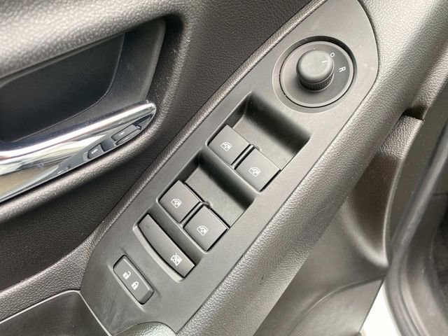 Used 2022 Chevrolet Trax LT w/ LT Convenience Package FWD image 13