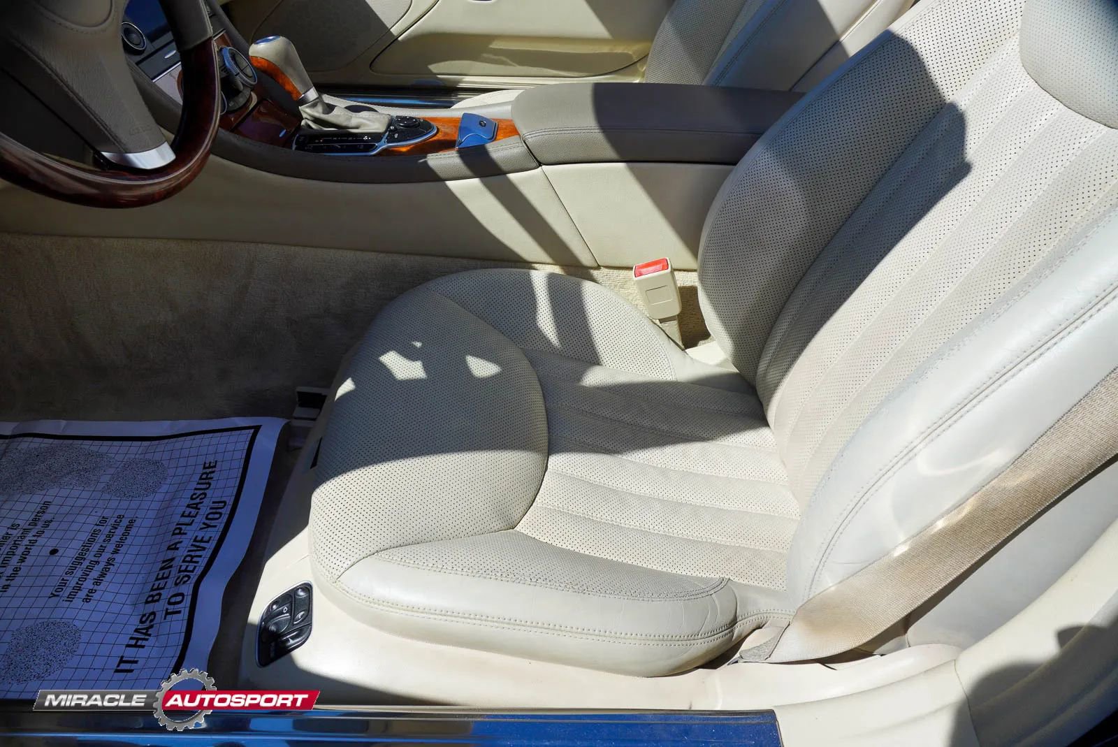 Used 2009 Mercedes-Benz SL 550 w/ Premium I Pkg image 25