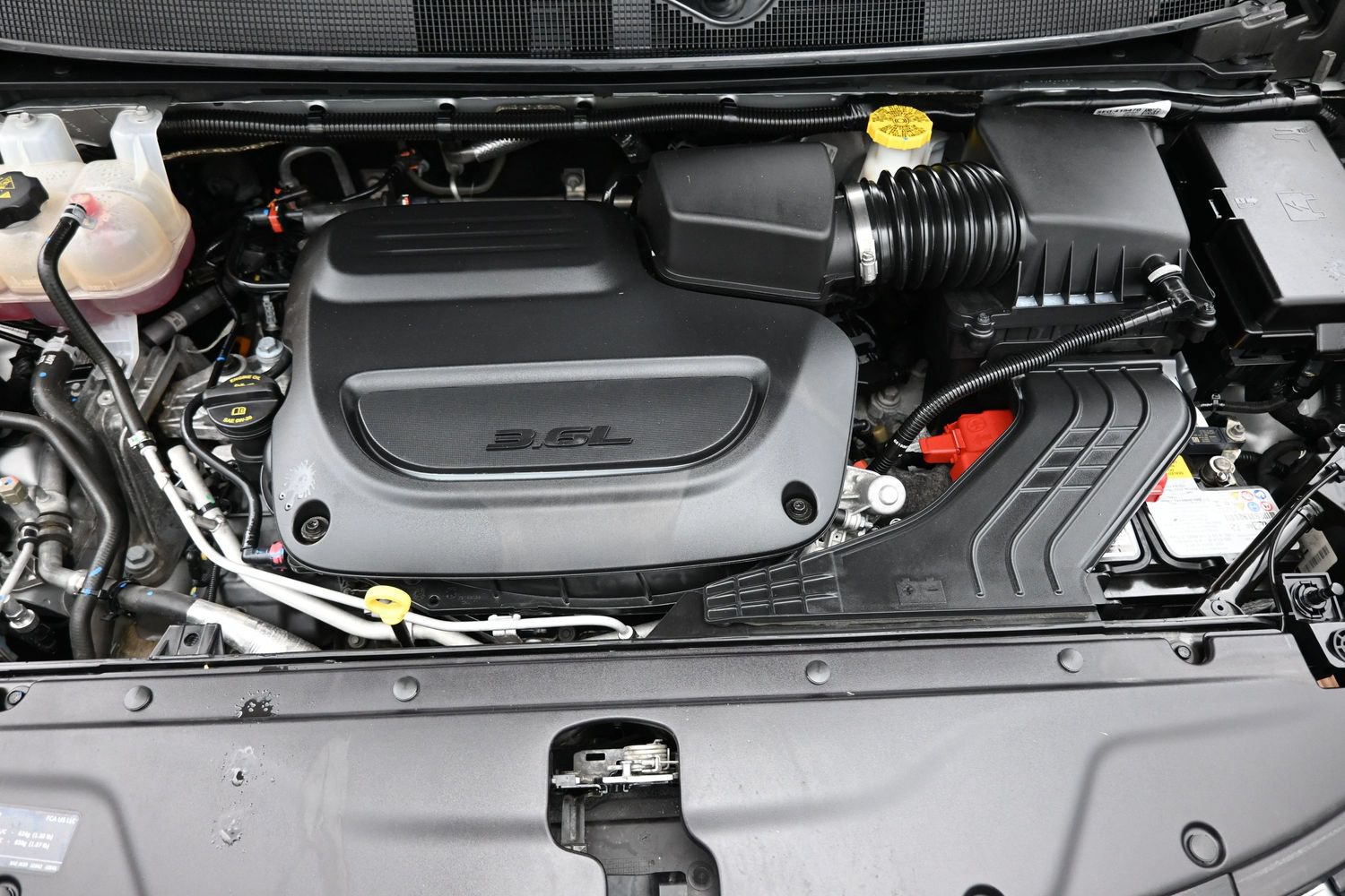 Used 2024 Chrysler Pacifica Touring-L FWD image 13