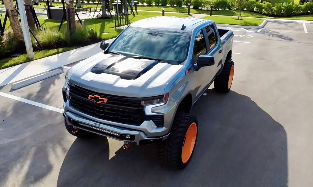 Used 2025 Chevrolet Silverado 1500 LT Trail Boss AWD/4WD image 36