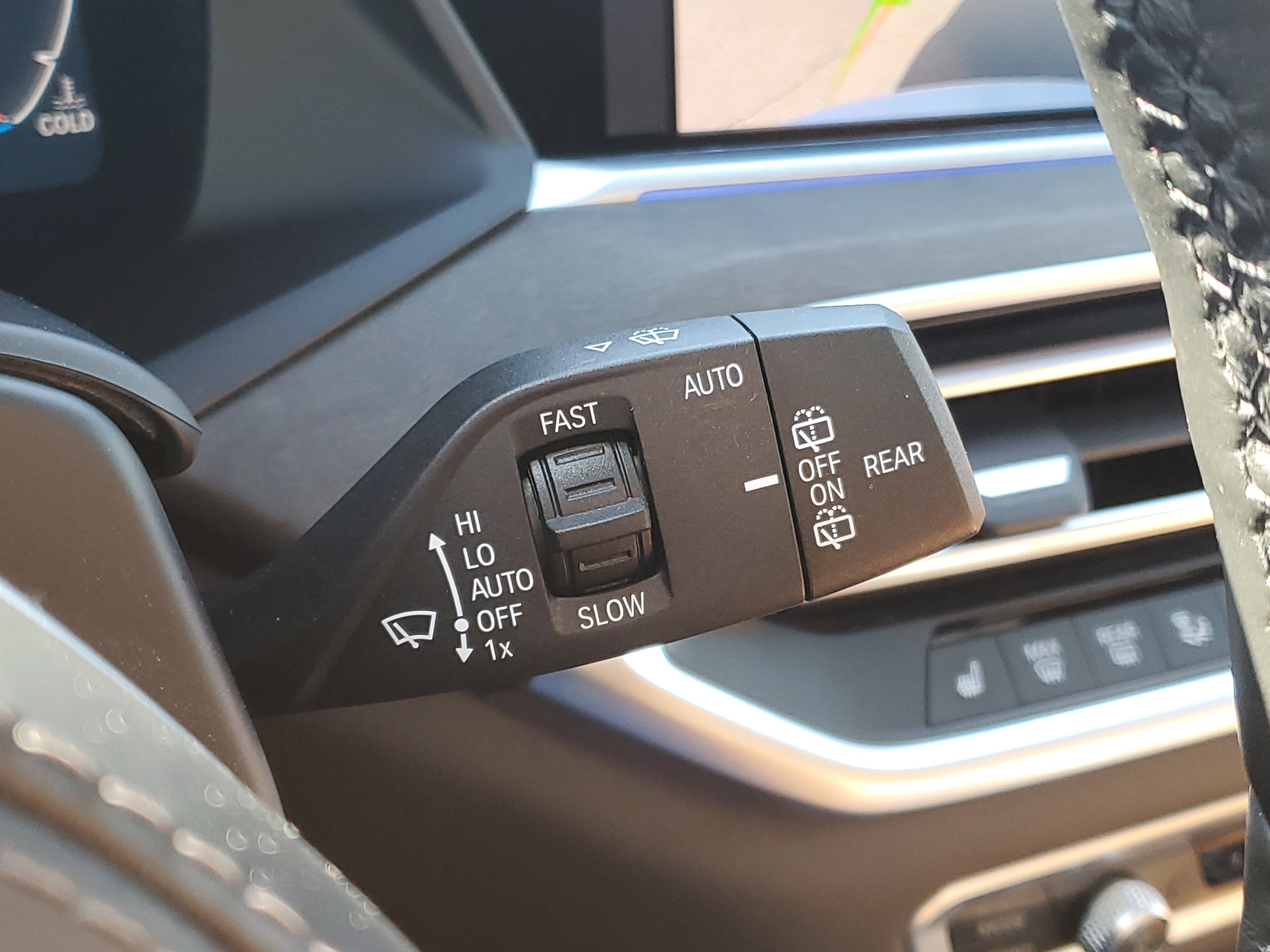 Used 2020 BMW X5 xDrive40i w/ M Sport Package image 16