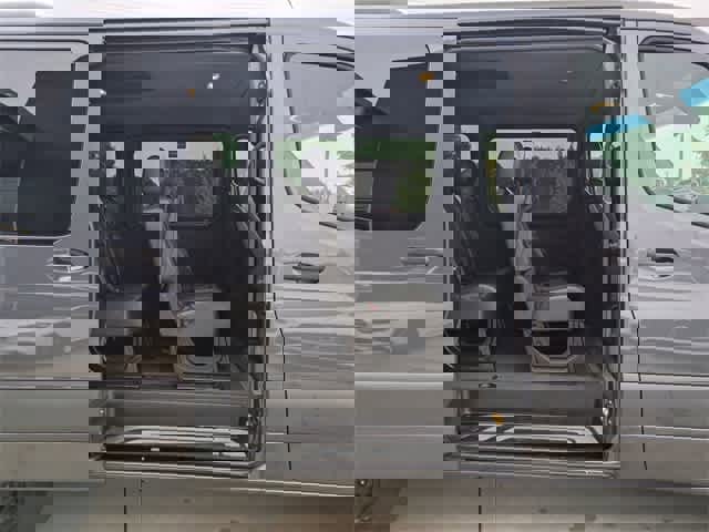 Used 2021 Mercedes-Benz Sprinter 2500 image 18