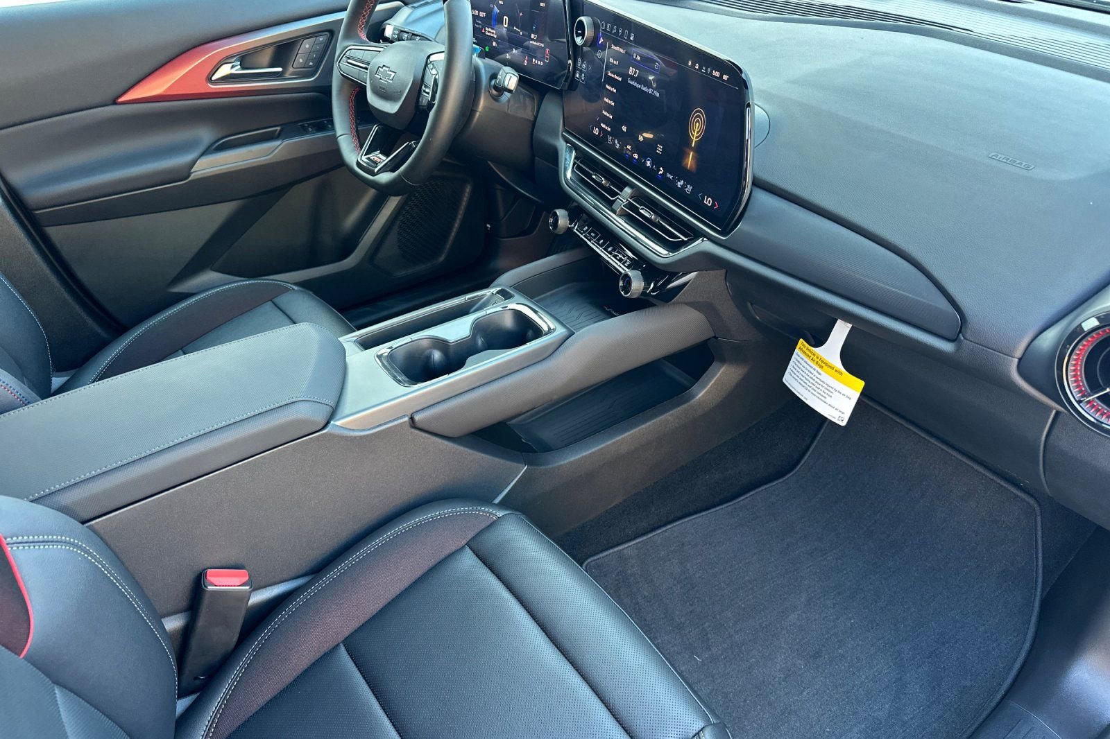 New 2025 Chevrolet Equinox EV RS w/ Active Safety Package 3 AWD/4WD image 16