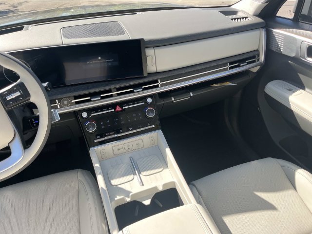New 2027 Hyundai Santa Fe Calligraphy w/ Tow & Go Package FWD image 15
