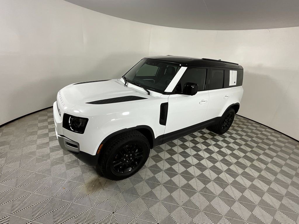 Used 2024 Land Rover Defender 110 S image 9