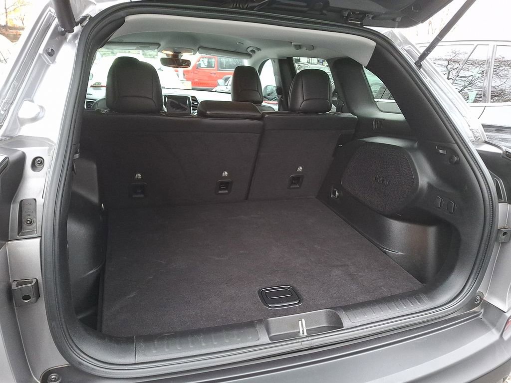 Used 2019 Jeep Cherokee Limited image 26