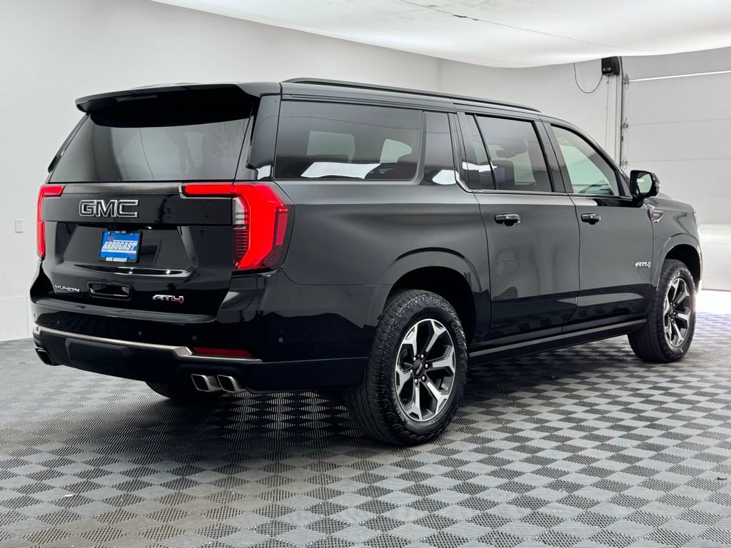 Used 2025 GMC Yukon XL AT4 Ultimate w/ LPO, Illumination Package AWD/4WD image 12