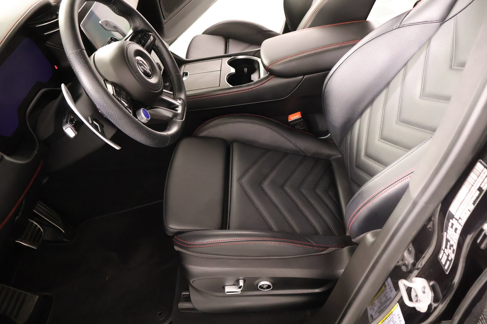 Used 2024 Maserati Grecale Trofeo AWD/4WD image 11
