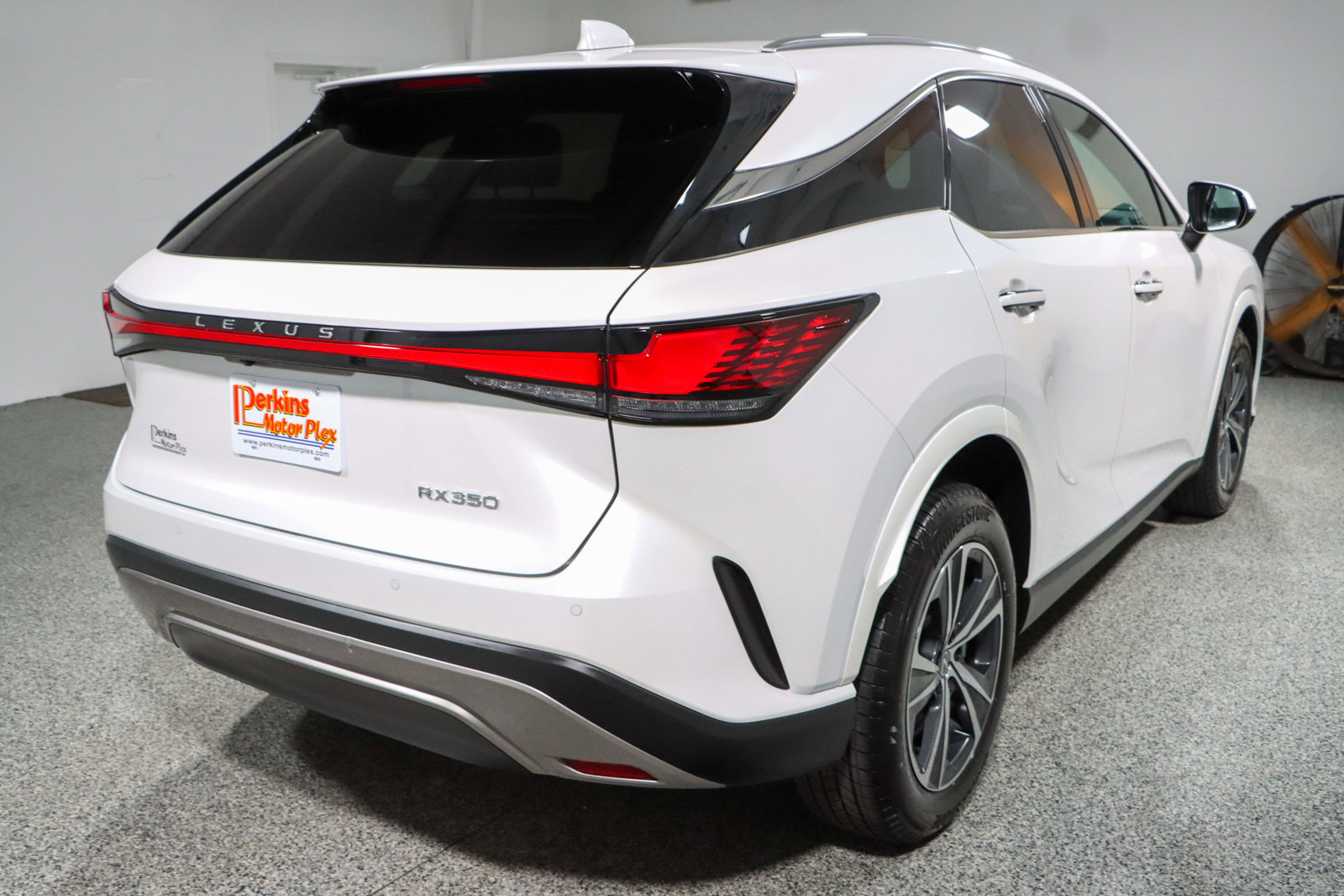 Used 2024 Lexus RX 350 Premium w/ Accessory Package (K3) FWD image 7