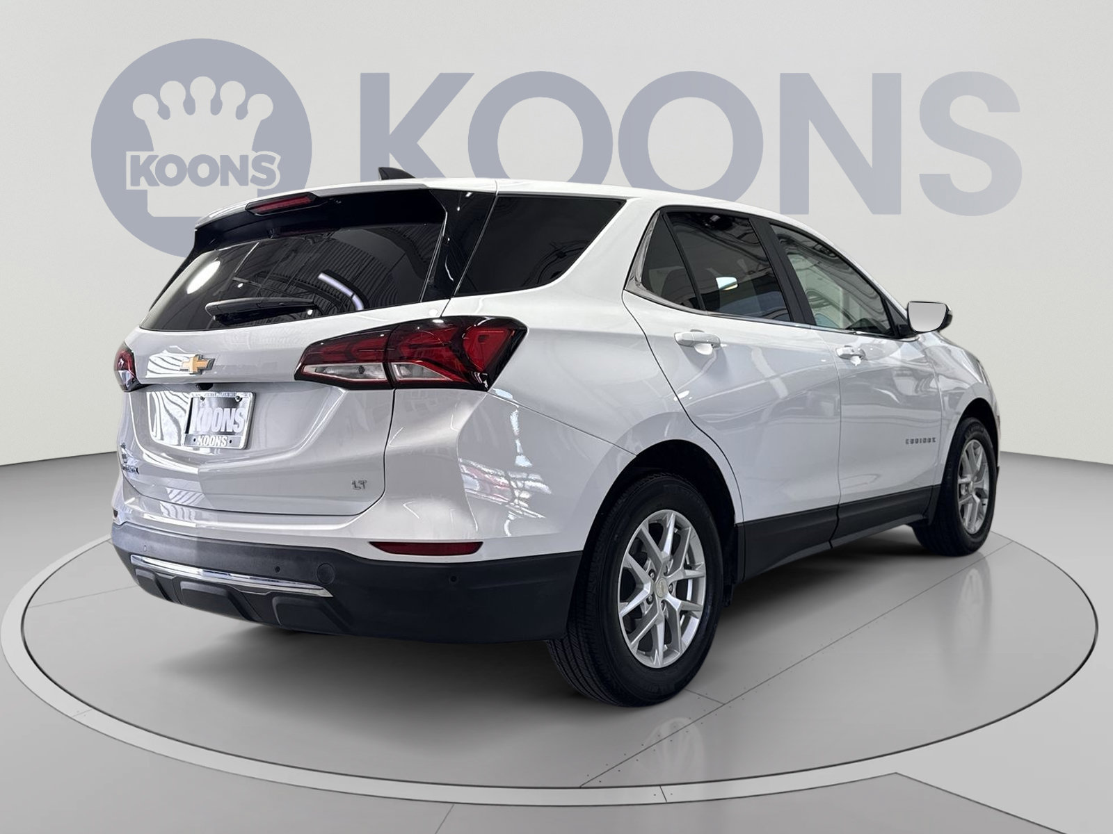 Used 2024 Chevrolet Equinox LT FWD image 11