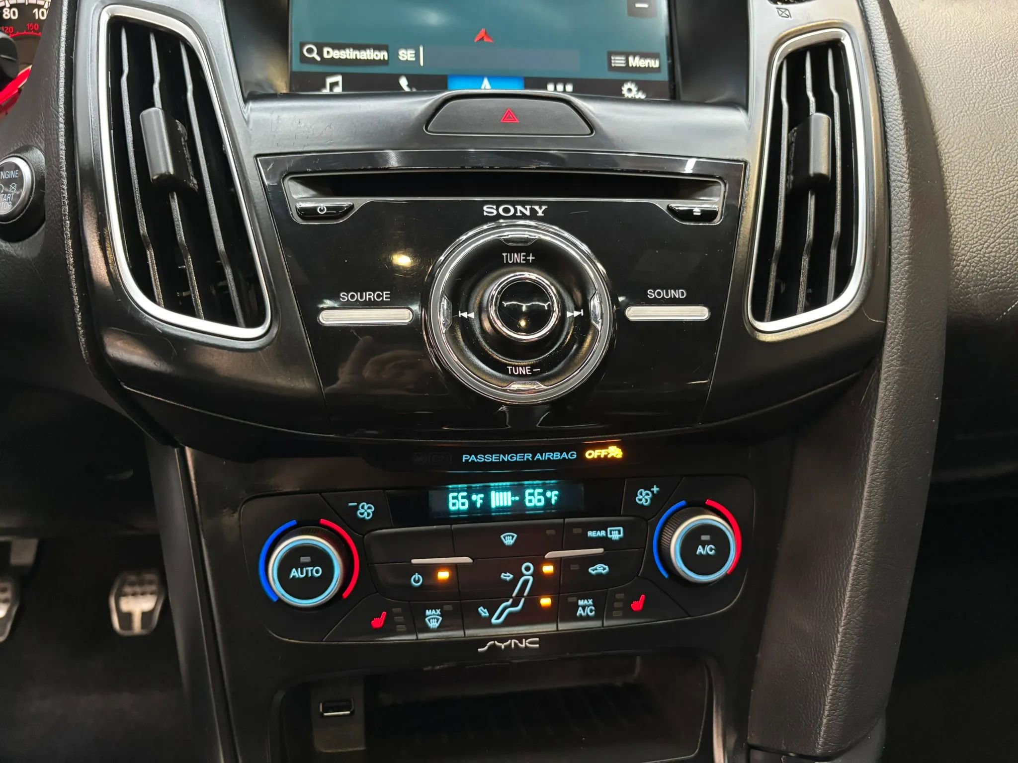 Used 2018 Ford Focus ST w/ Equipment Group 402A FWD image 20