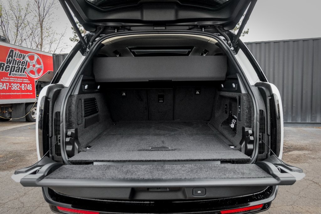 New 2025 Land Rover Range Rover SE image 8