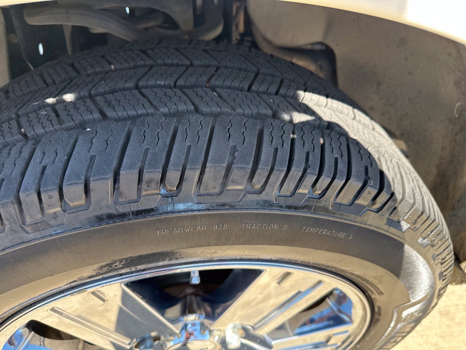 Used 2010 Ford Expedition Limited RWD image 11