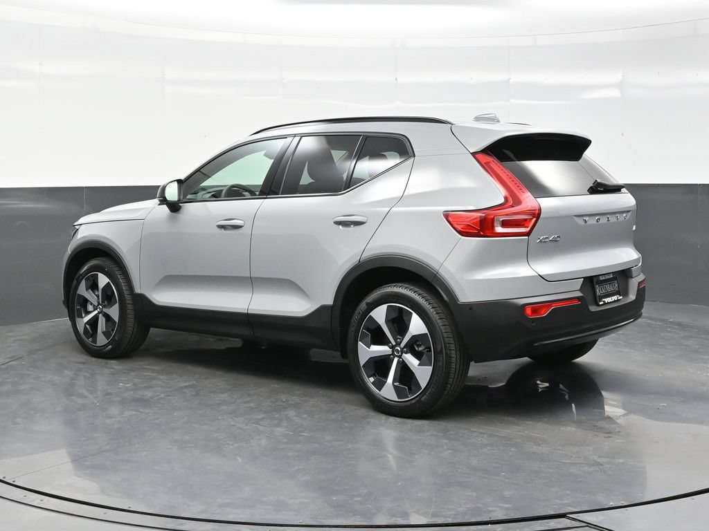 New 2026 Volvo XC40 B5 Plus w/ Protection Package Premier AWD/4WD image 4