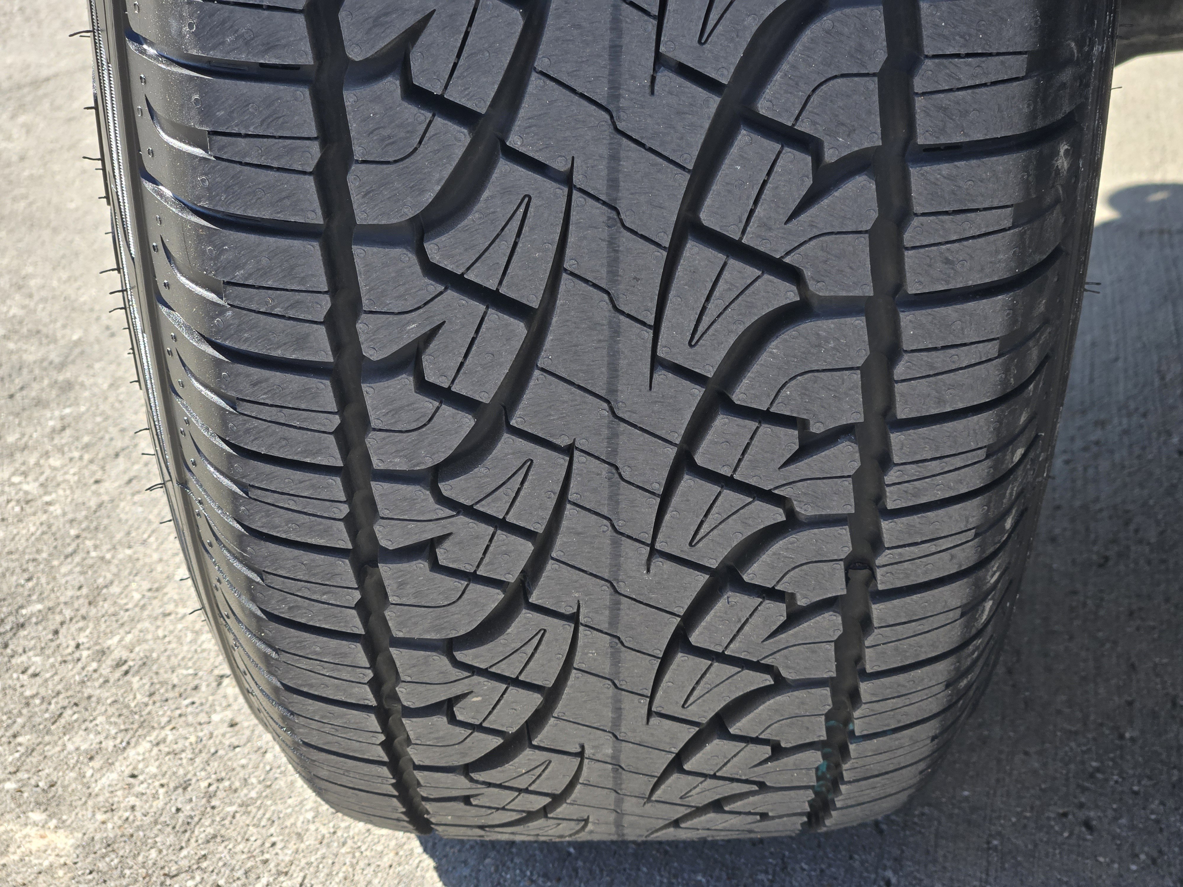 Used 2021 Ford F150 Lariat w/ Max Trailer Tow Package image 17