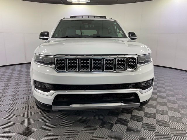 Used 2023 Jeep Grand Wagoneer Series II AWD/4WD image 2