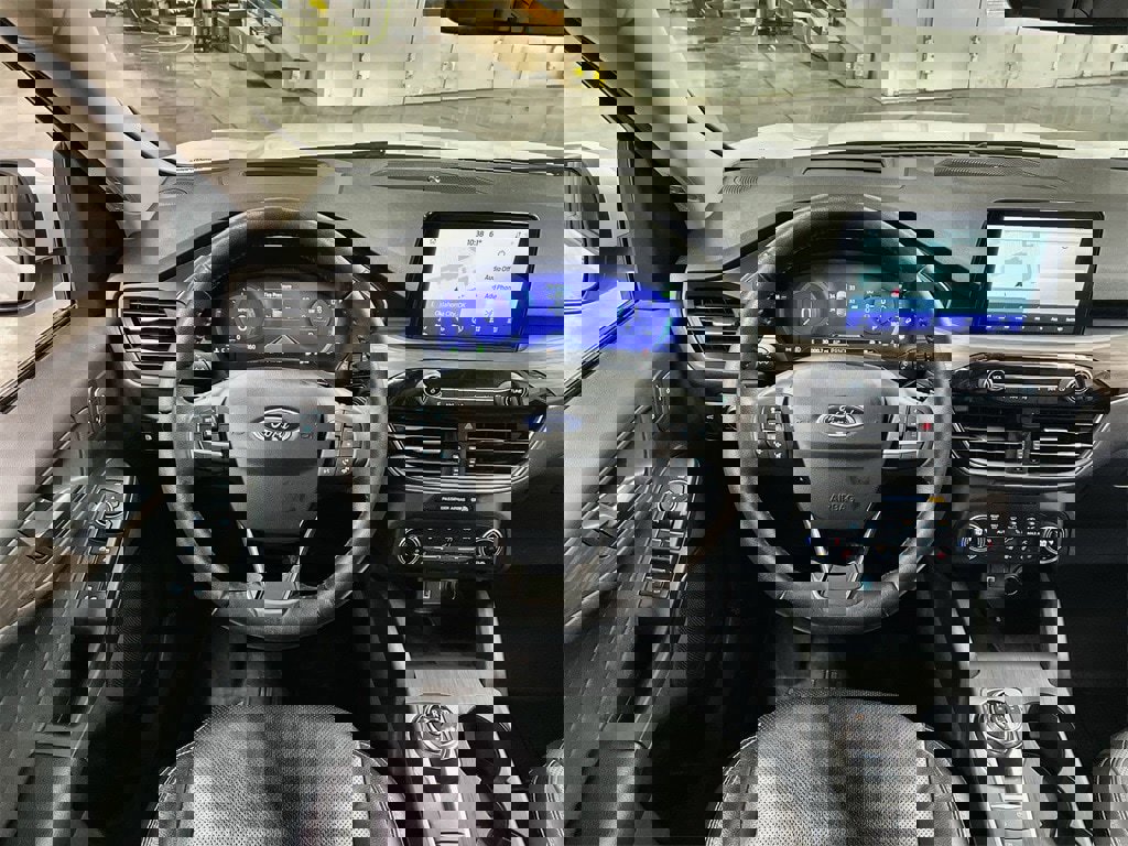 Used 2020 Ford Escape Titanium w/ Titanium Premium Package 2.0 image 17