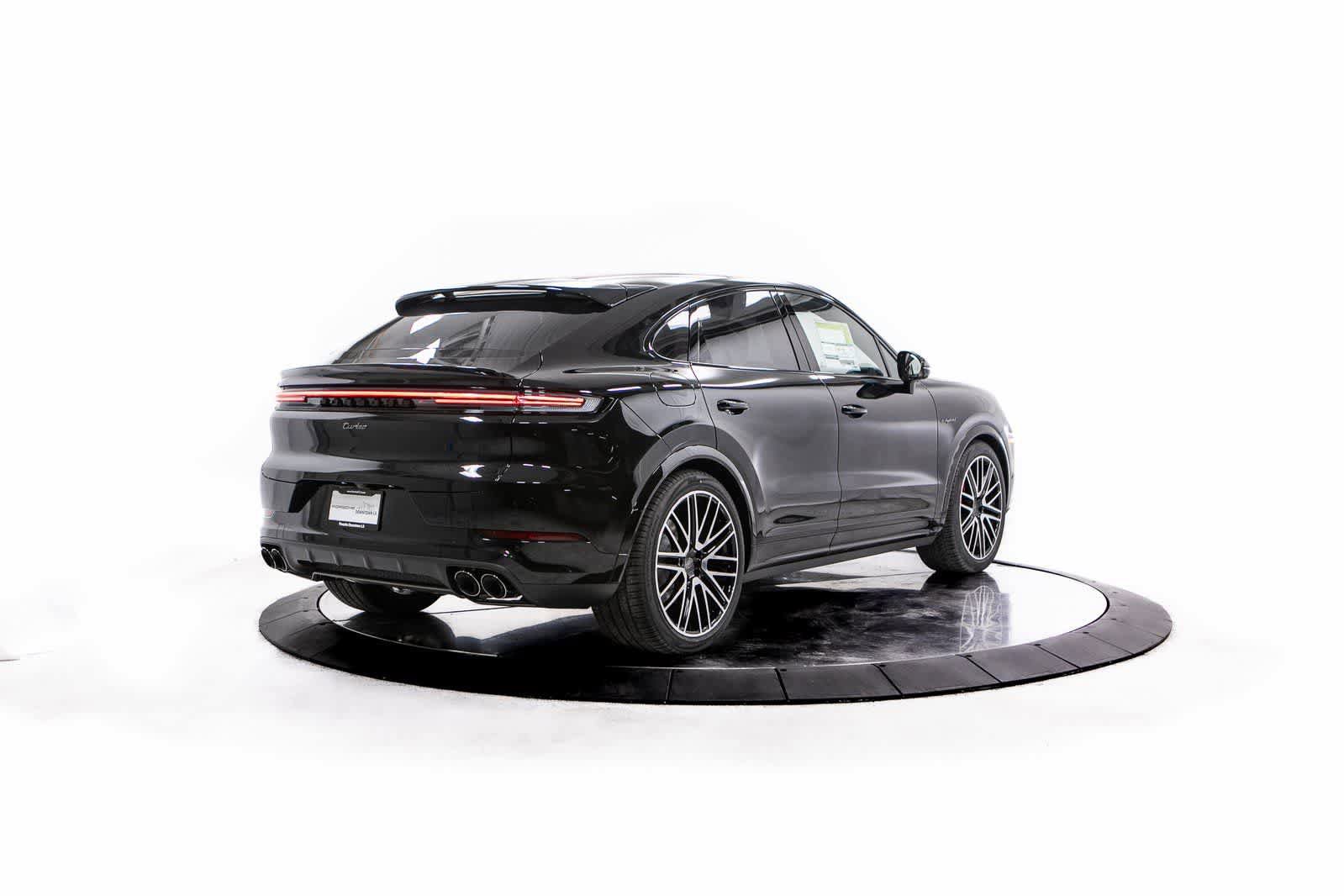 New 2026 Porsche Cayenne Turbo AWD/4WD image 7