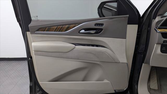 Used 2021 Cadillac Escalade ESV Premium Luxury Platinum AWD/4WD image 13
