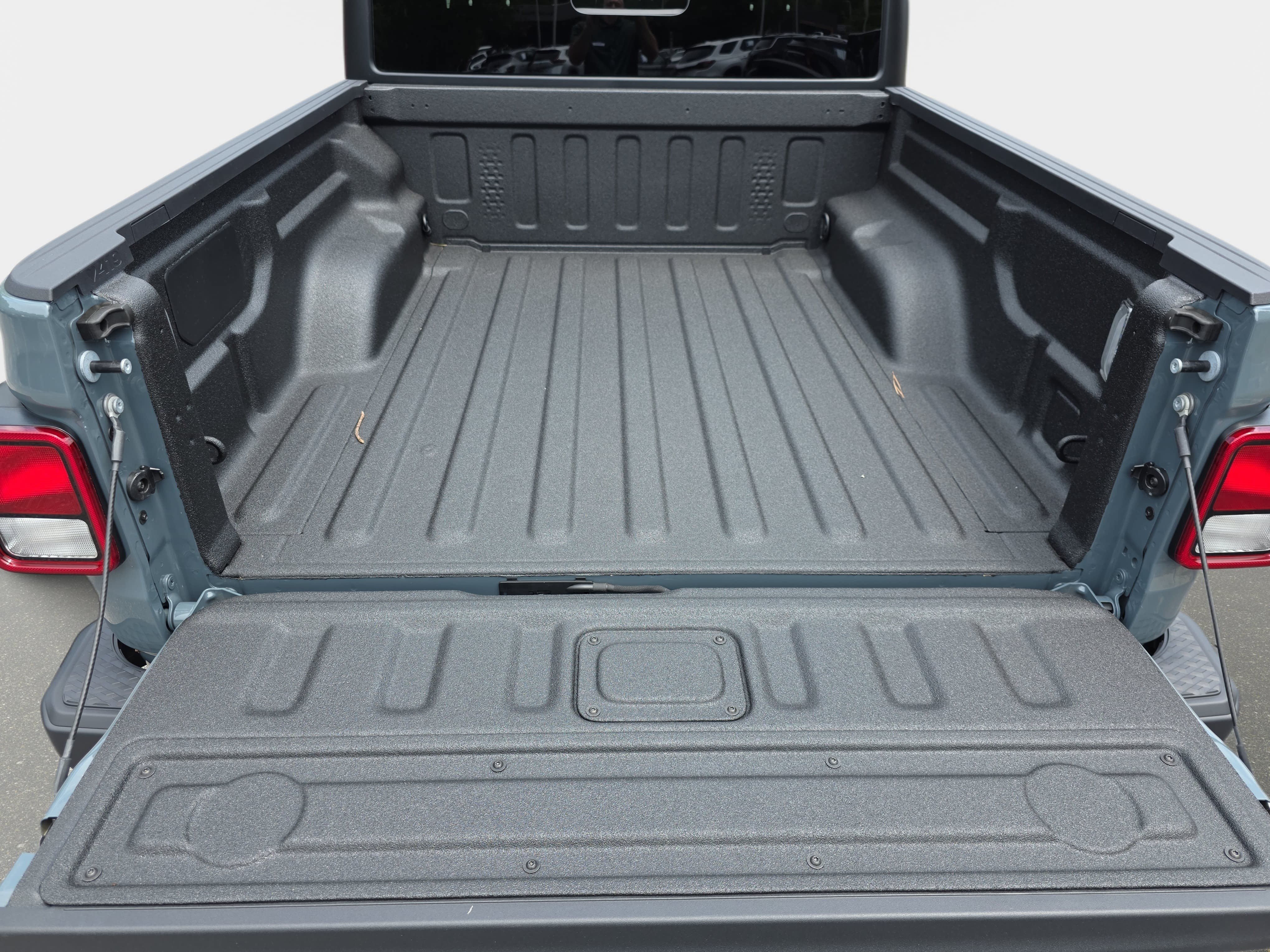 New 2026 Jeep Gladiator Sport AWD/4WD image 10