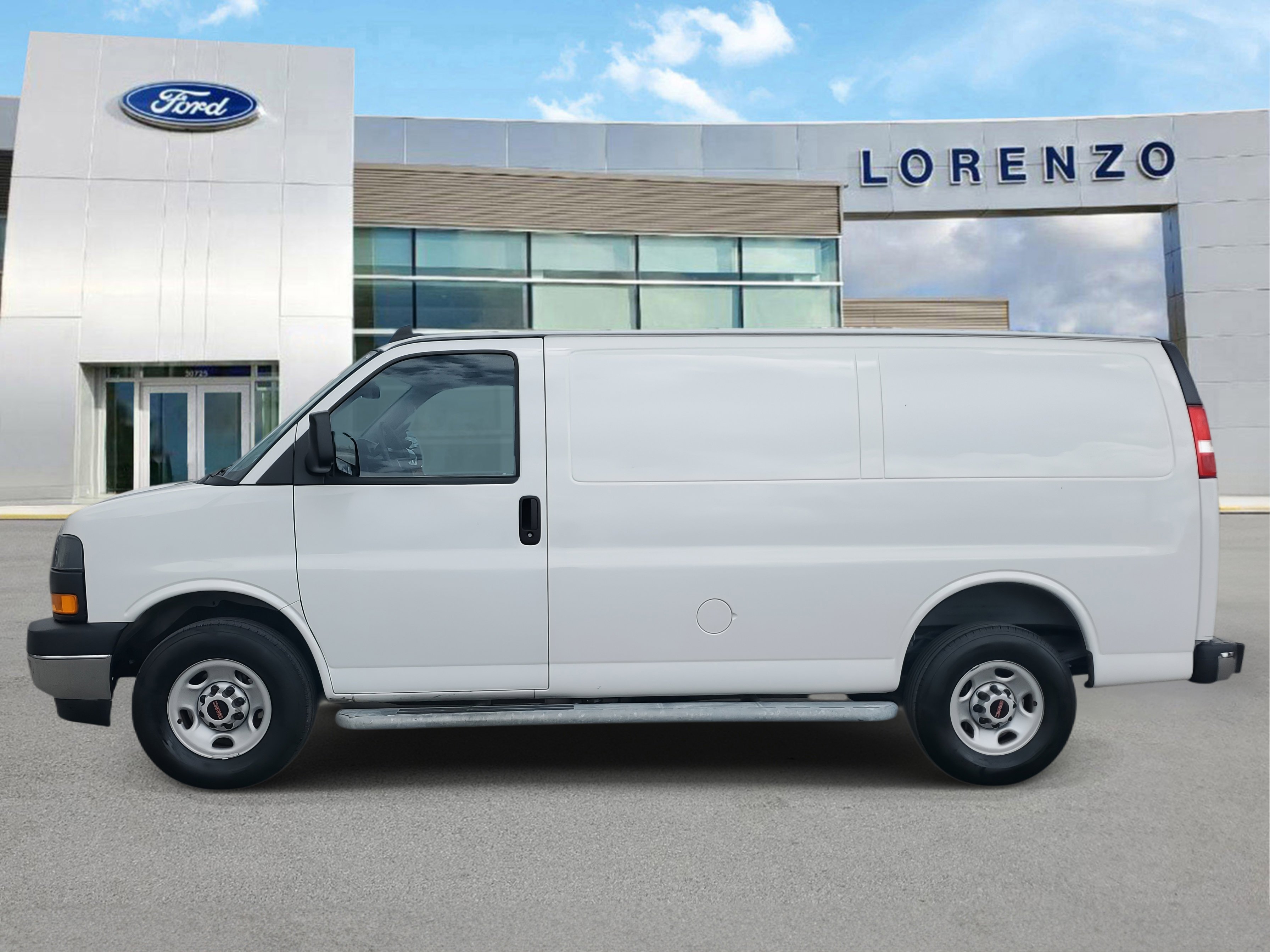 Used 2023 GMC Savana 2500 w/ Driver Convenience Package image 7