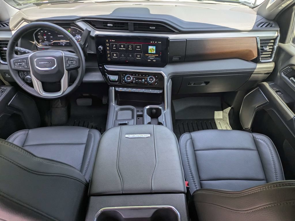 Used 2025 GMC Sierra 2500 Denali w/ Technology Package AWD/4WD image 15