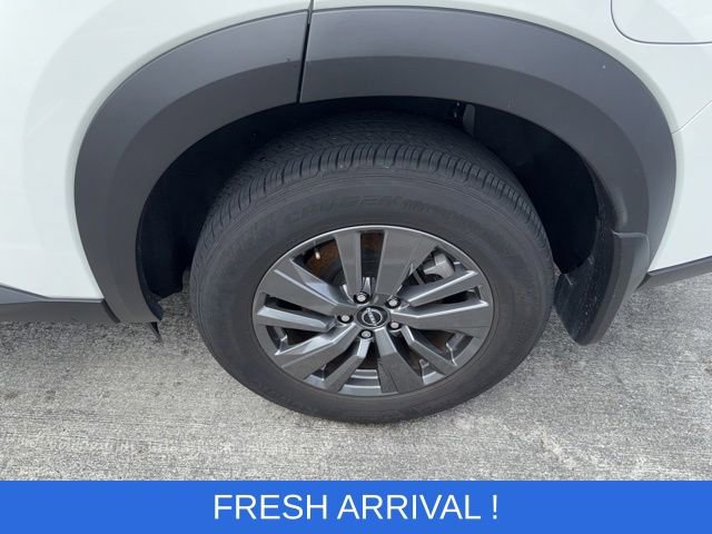 Used 2024 Nissan Pathfinder S image 18