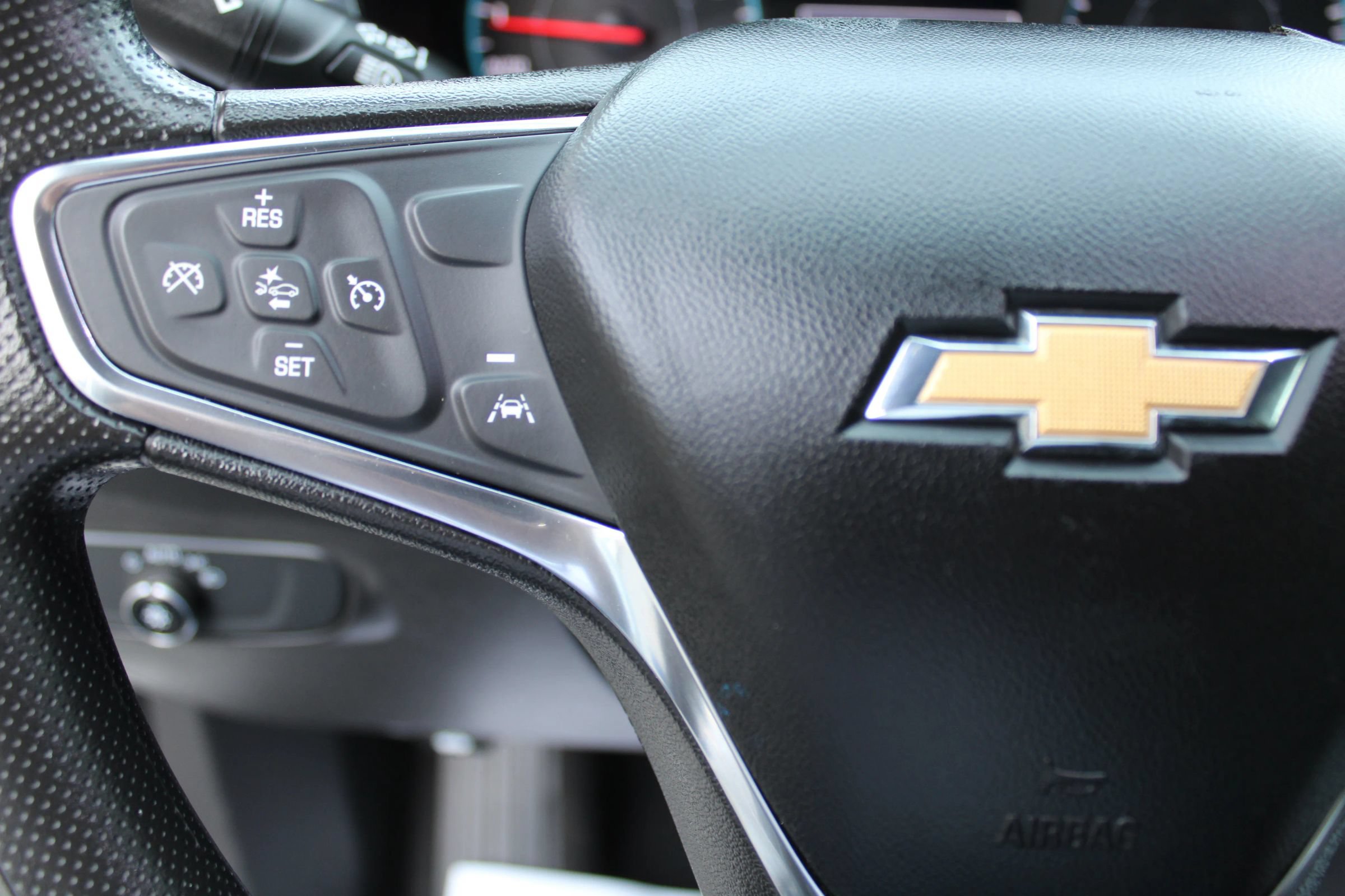 Used 2021 Chevrolet Equinox LS FWD image 18