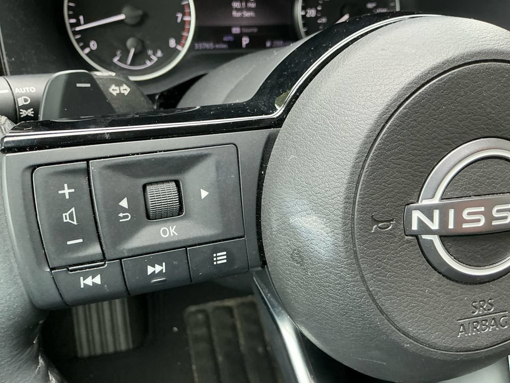 Used 2024 Nissan Pathfinder SL AWD/4WD image 21