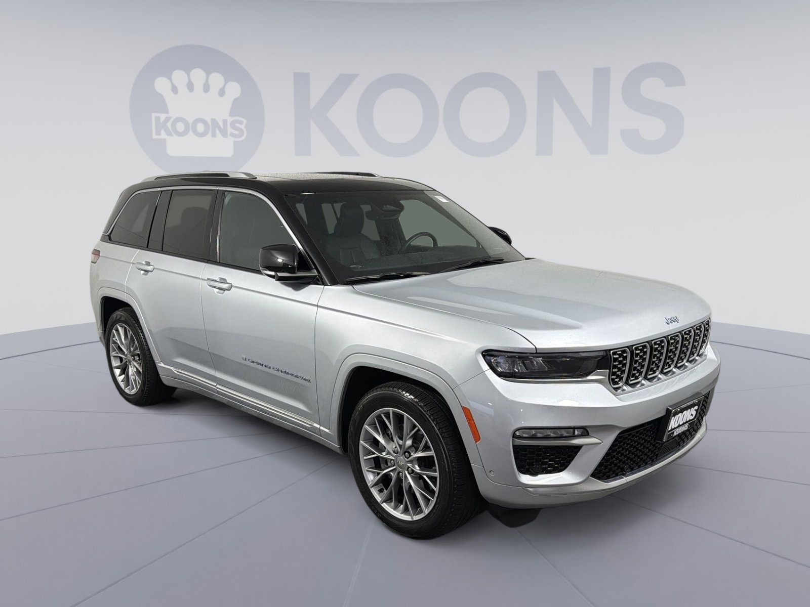 Used 2023 Jeep Grand Cherokee Summit image 10