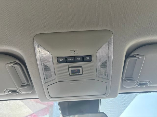 Used 2021 Toyota RAV4 XLE AWD/4WD image 20