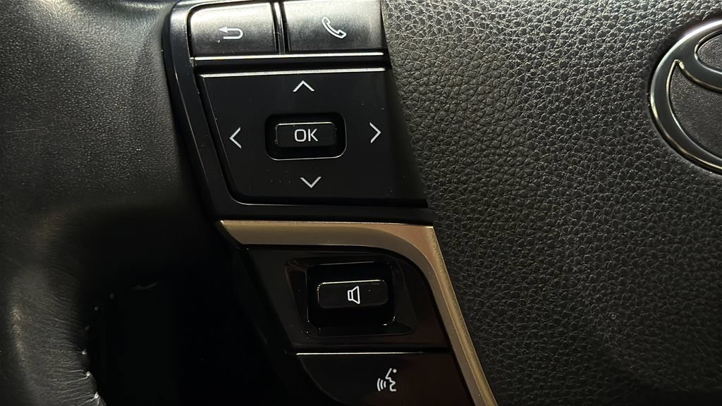 Used 2024 Toyota Crown AWD/4WD image 24