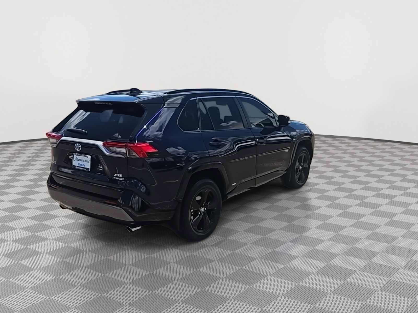 Used 2021 Toyota RAV4 XSE w/ Protection Package (TMS) AWD/4WD image 8