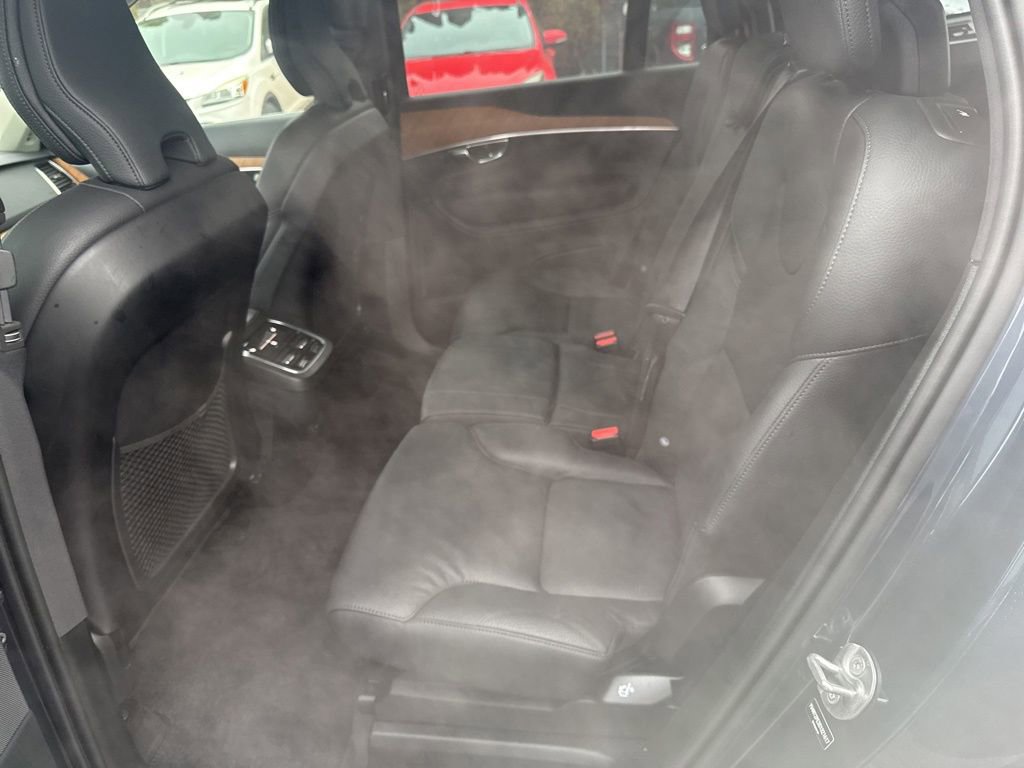 Used 2025 Volvo XC90 B5 Plus w/ Protection Package Premier image 34