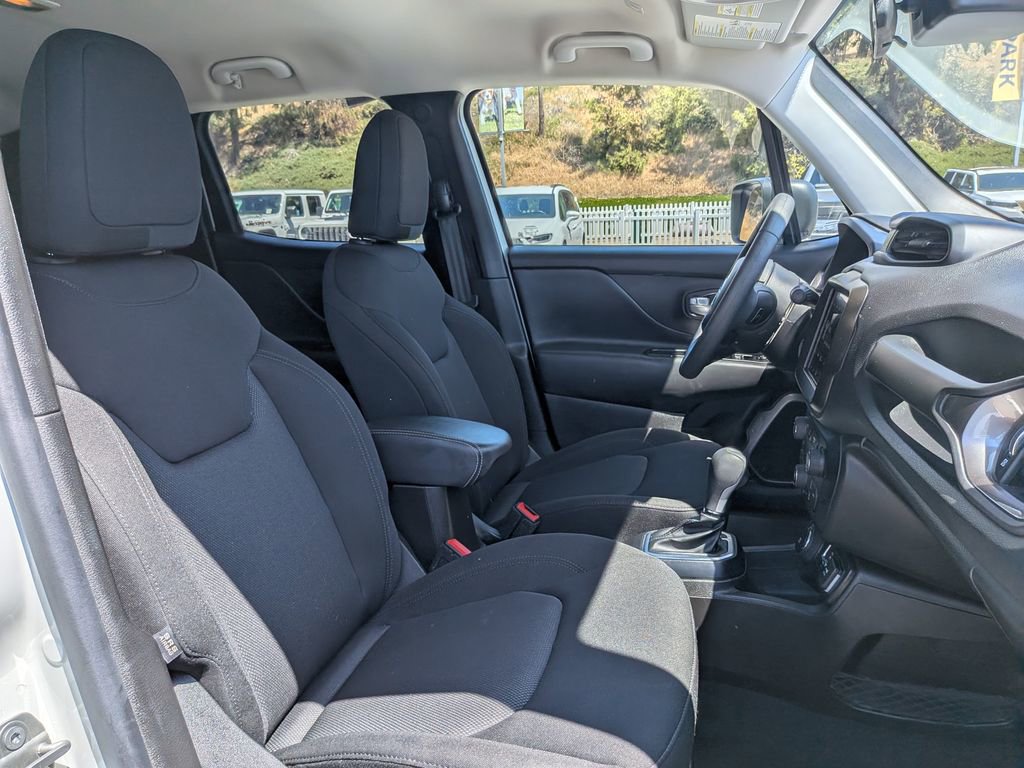 Used 2023 Jeep Renegade Latitude image 27