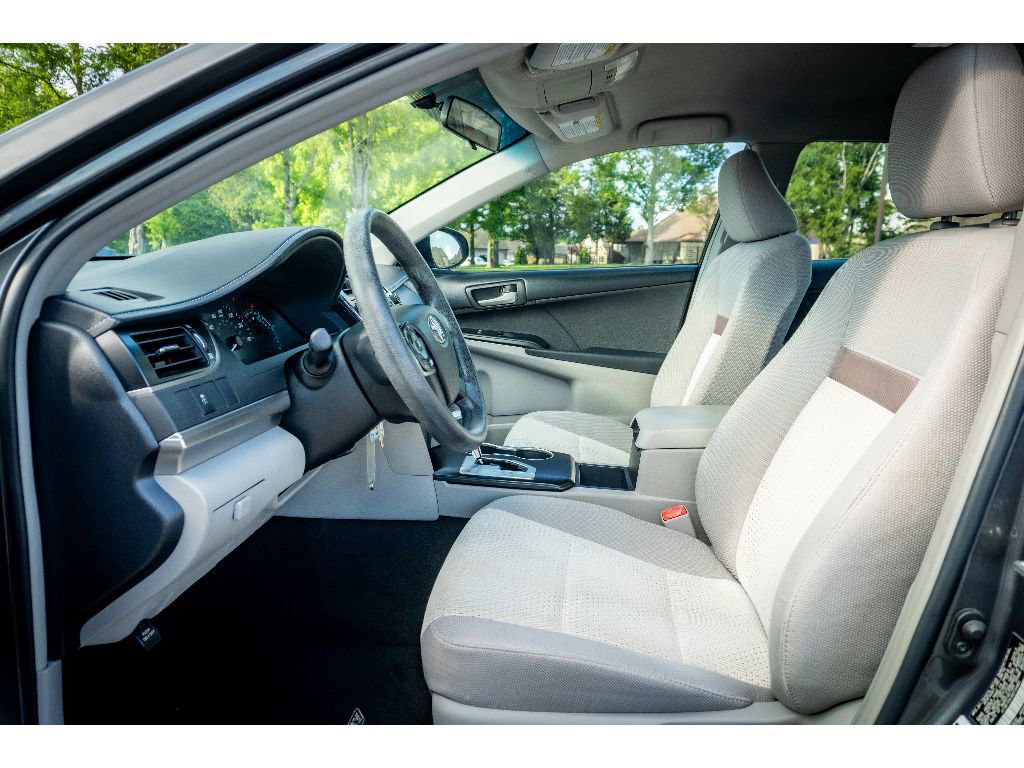 Used 2013 Toyota Camry FWD image 11