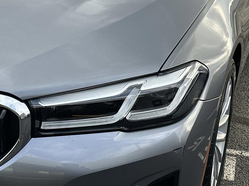 Used 2023 BMW 530i xDrive w/ Premium Package image 8