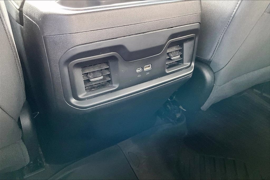 Used 2024 Chevrolet Silverado 1500 LT Trail Boss w/ LPO, Dark Essentials Package AWD/4WD image 11