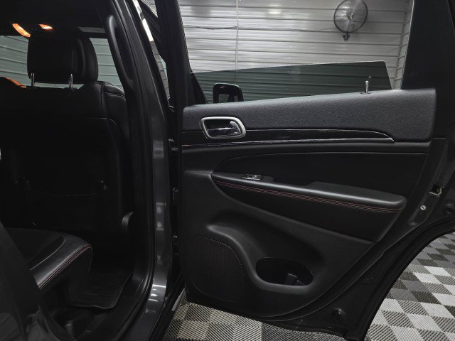 Used 2018 Jeep Grand Cherokee Trailhawk AWD/4WD image 34