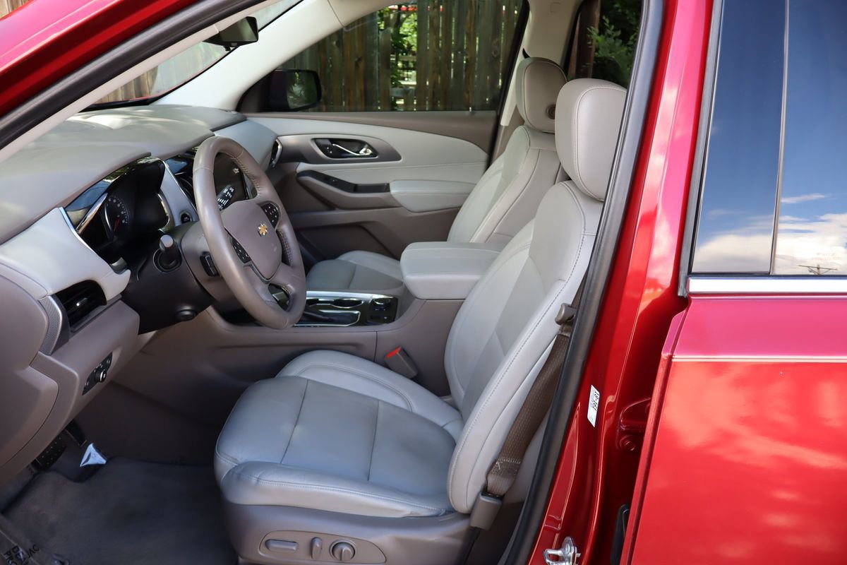 Used 2018 Chevrolet Traverse Premier AWD/4WD image 19