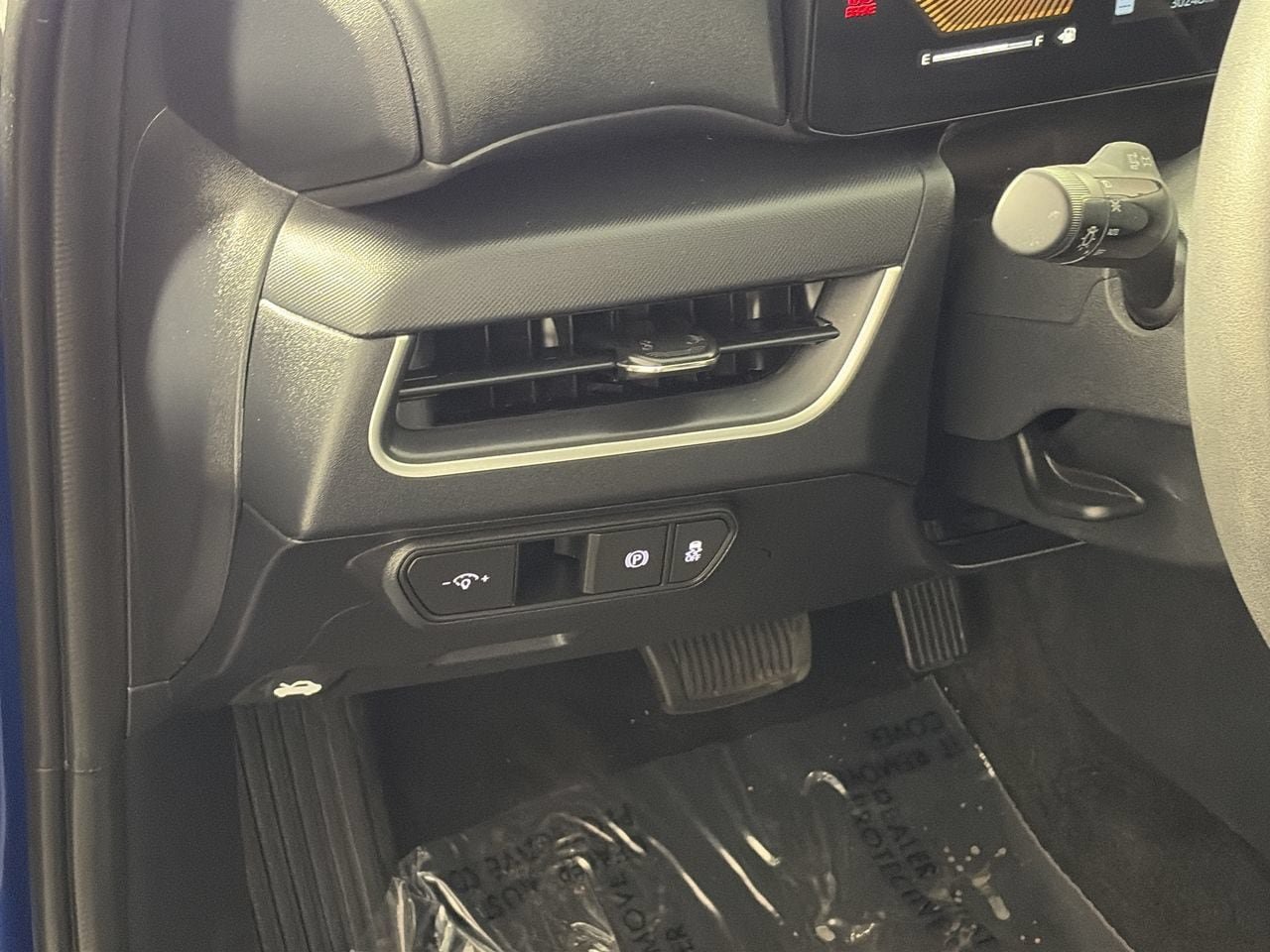 Used 2025 Kia K4 FWD image 12