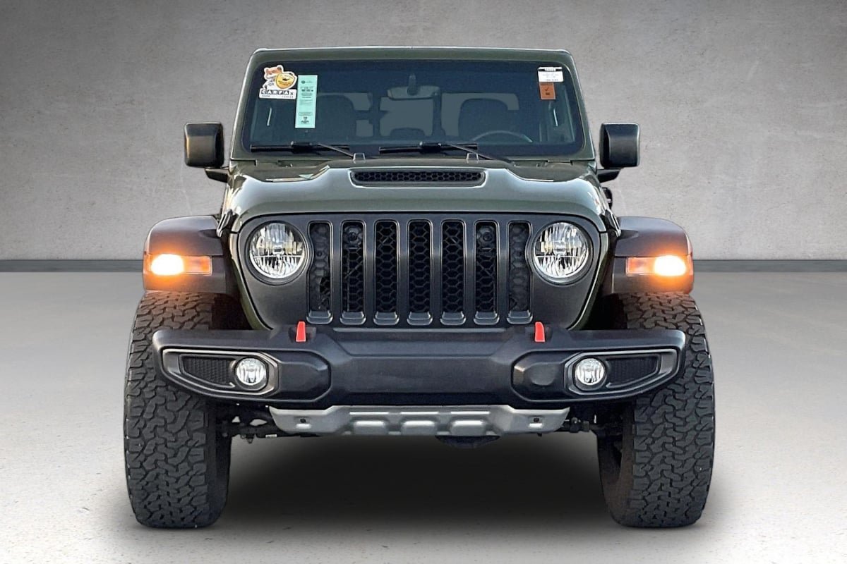 Used 2023 Jeep Gladiator Mojave w/ Trailer Tow Package AWD/4WD image 3