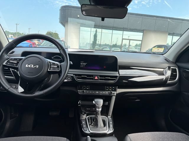 Used 2024 Kia Seltos S AWD/4WD image 13