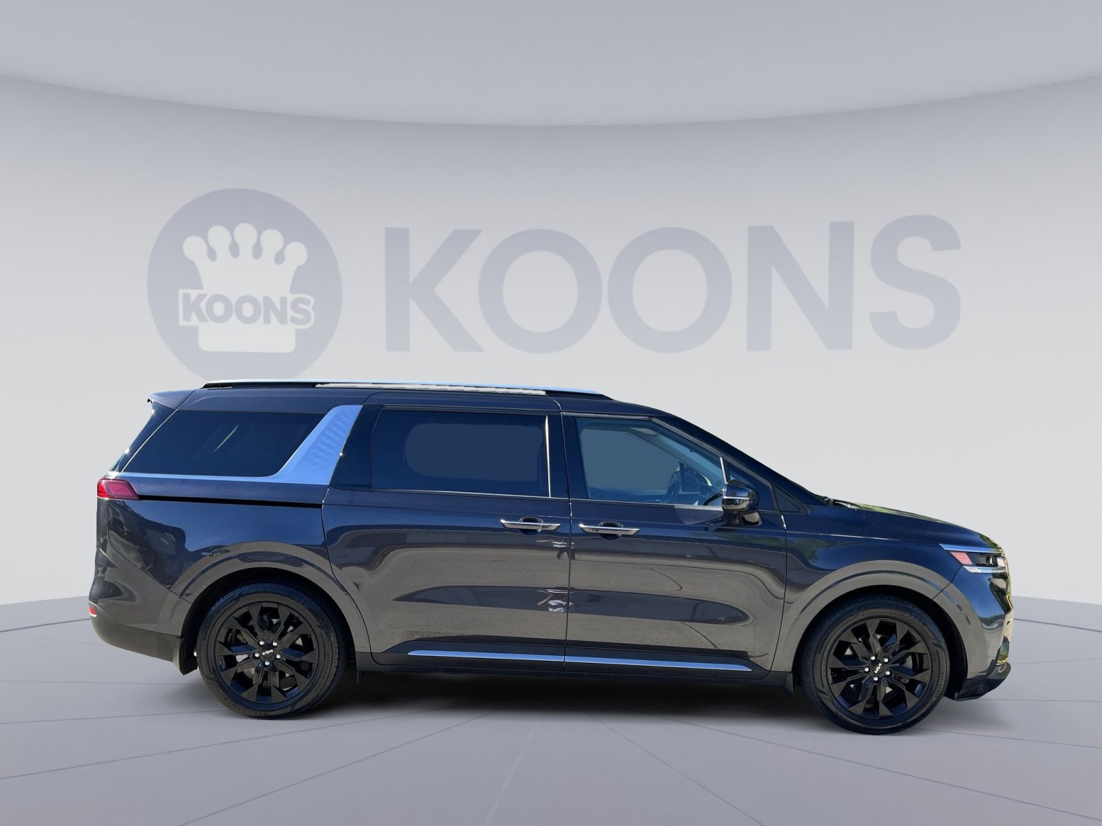 Used 2024 Kia Carnival SX FWD image 8