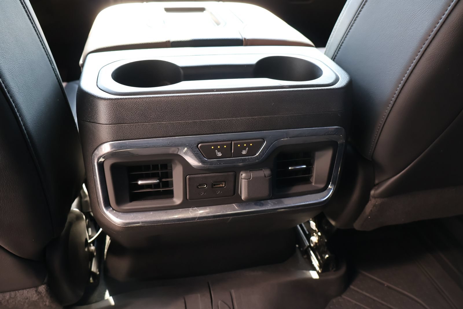 Used 2021 Chevrolet Silverado 1500 High Country AWD/4WD image 15